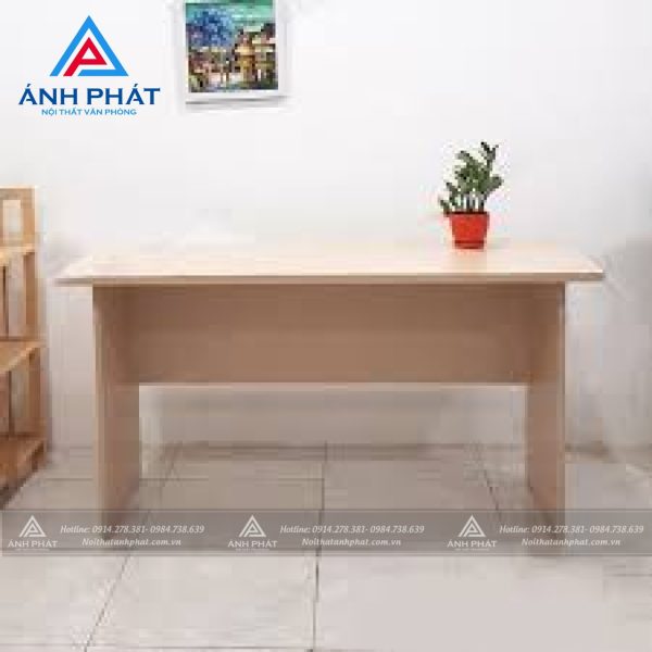 Bàn làm việc không hộc 1m2x60 mới